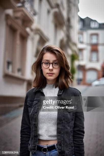 girl with brown hair and glasses|31,972 Brown Haired Young Woman Glasses Stock Photos